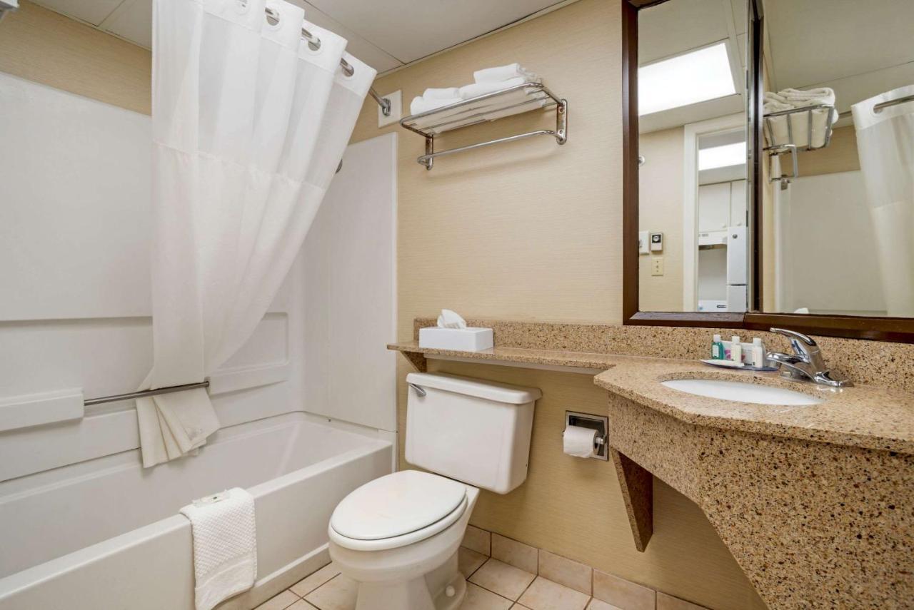 Quality Inn & Suites Oceanblock آوشين سيتي المظهر الخارجي الصورة