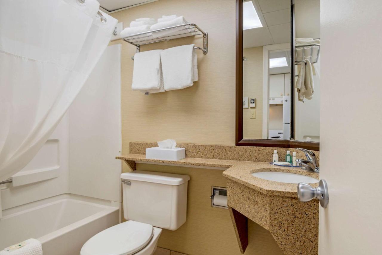 Quality Inn & Suites Oceanblock آوشين سيتي المظهر الخارجي الصورة