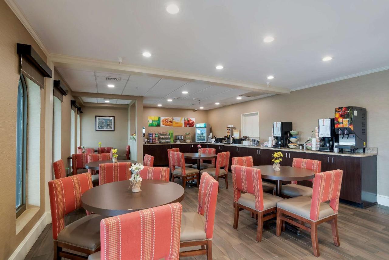 Quality Inn & Suites Oceanblock آوشين سيتي المظهر الخارجي الصورة