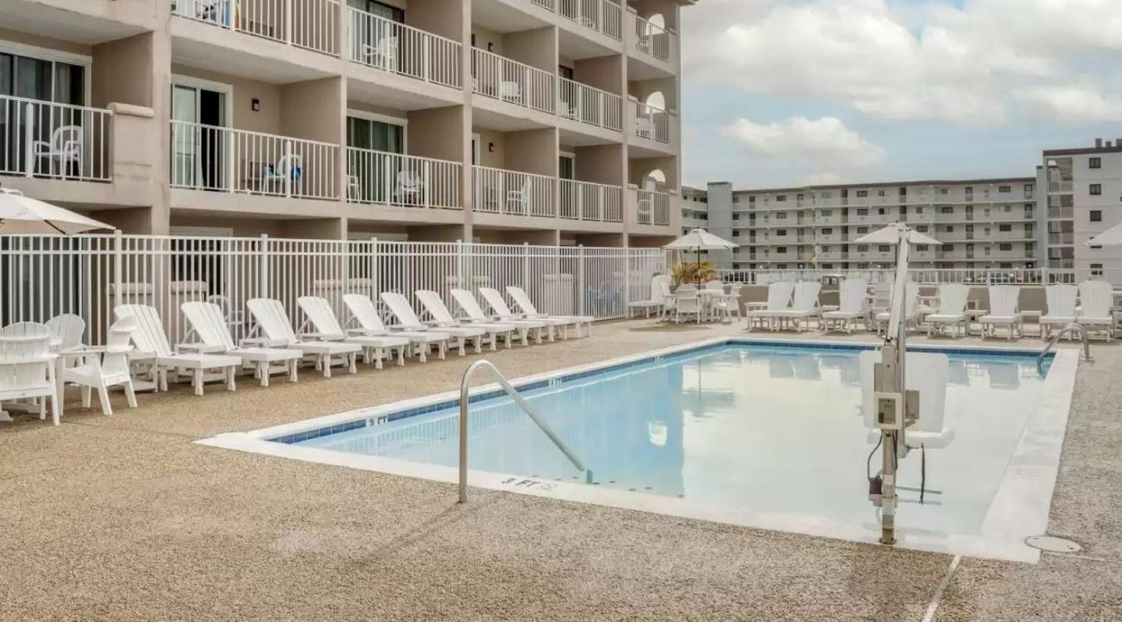 Quality Inn & Suites Oceanblock آوشين سيتي المظهر الخارجي الصورة