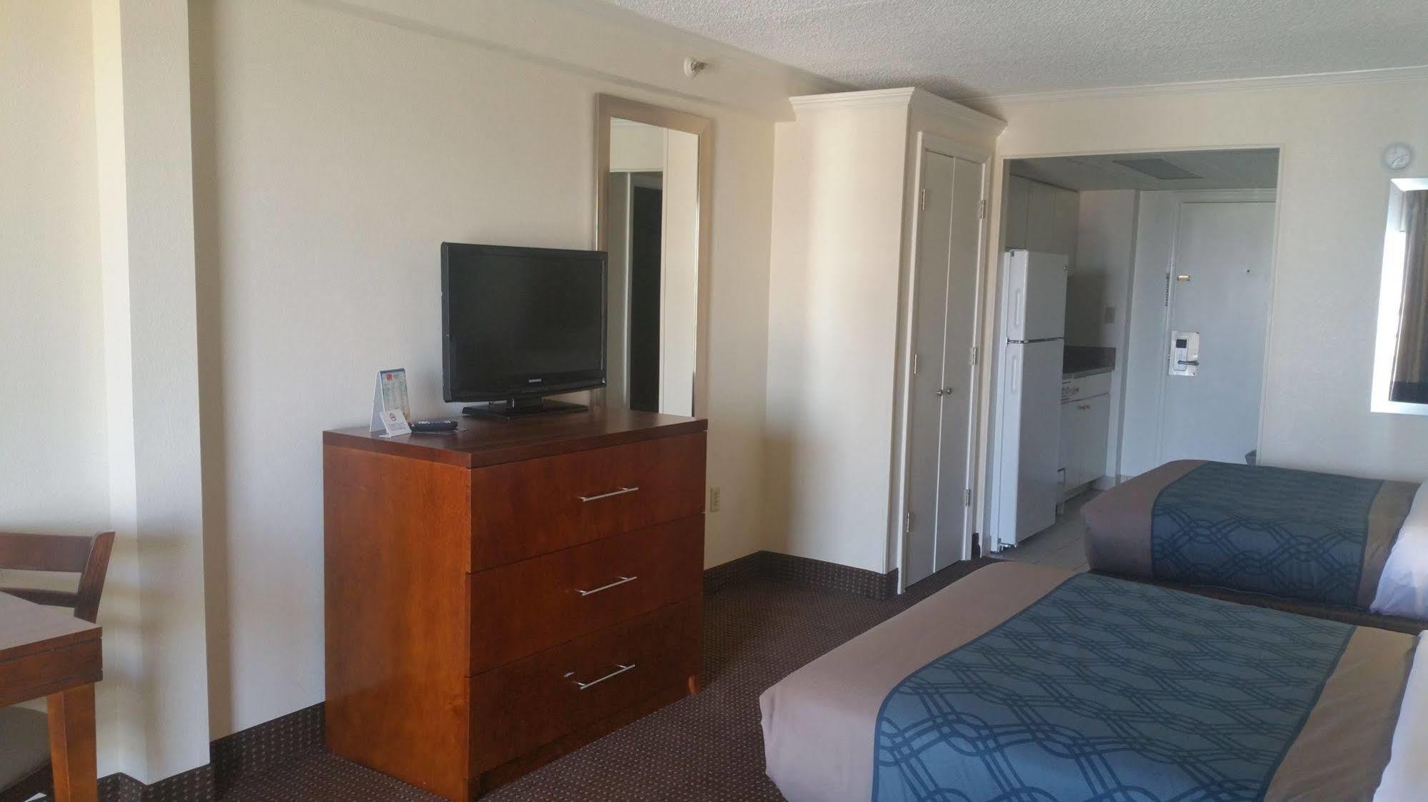 Quality Inn & Suites Oceanblock آوشين سيتي المظهر الخارجي الصورة